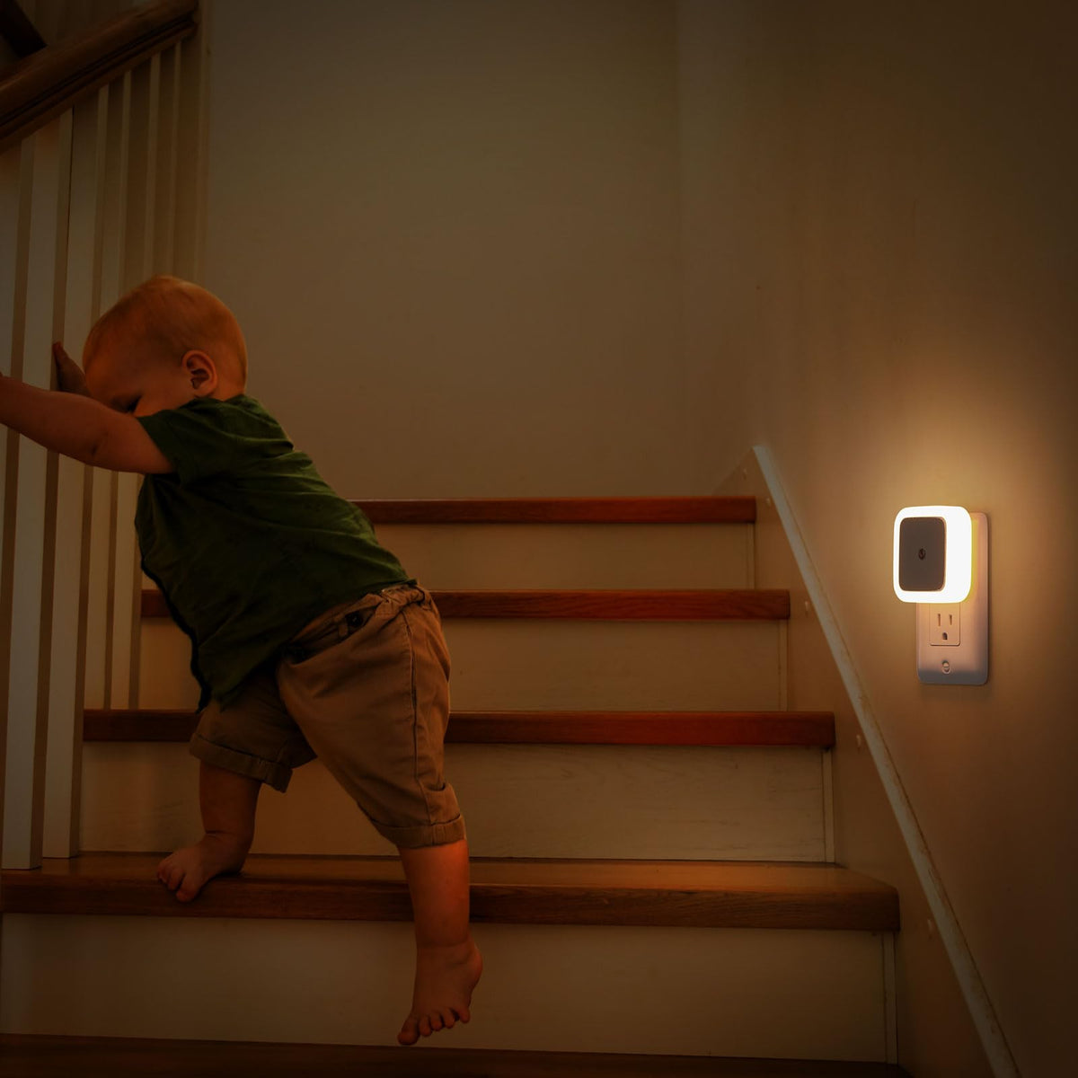 Warm White 8-Pack Plug in Night Light X447