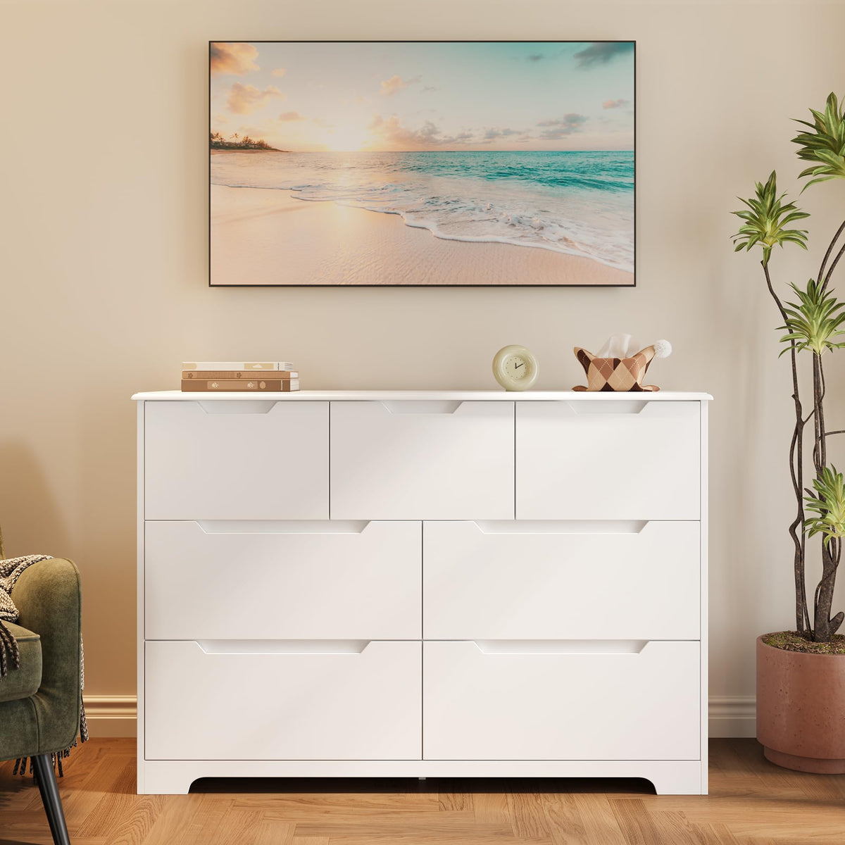 White 7 Drawer Dresser S47482