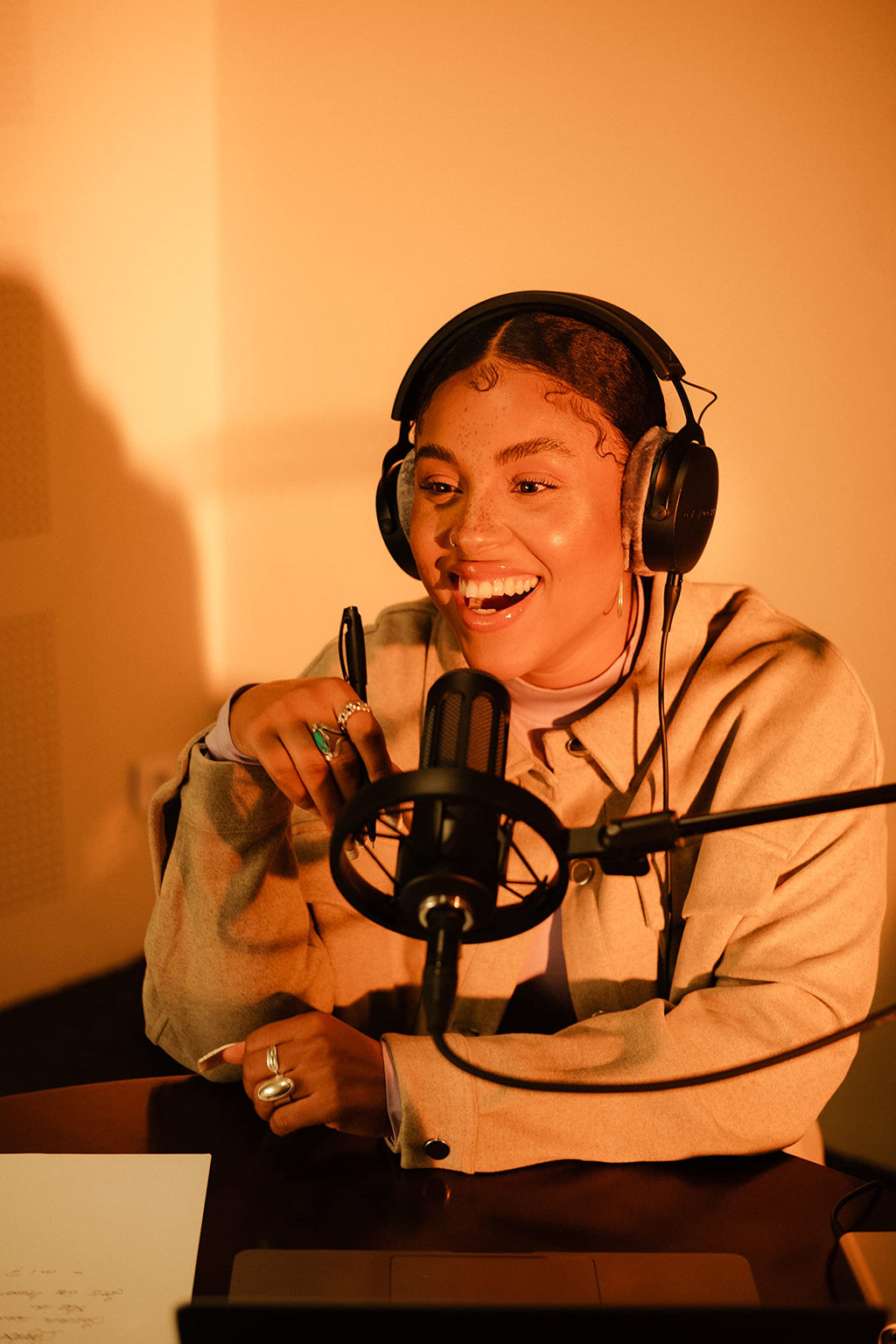 Dynamic Broadcast Microphone J671