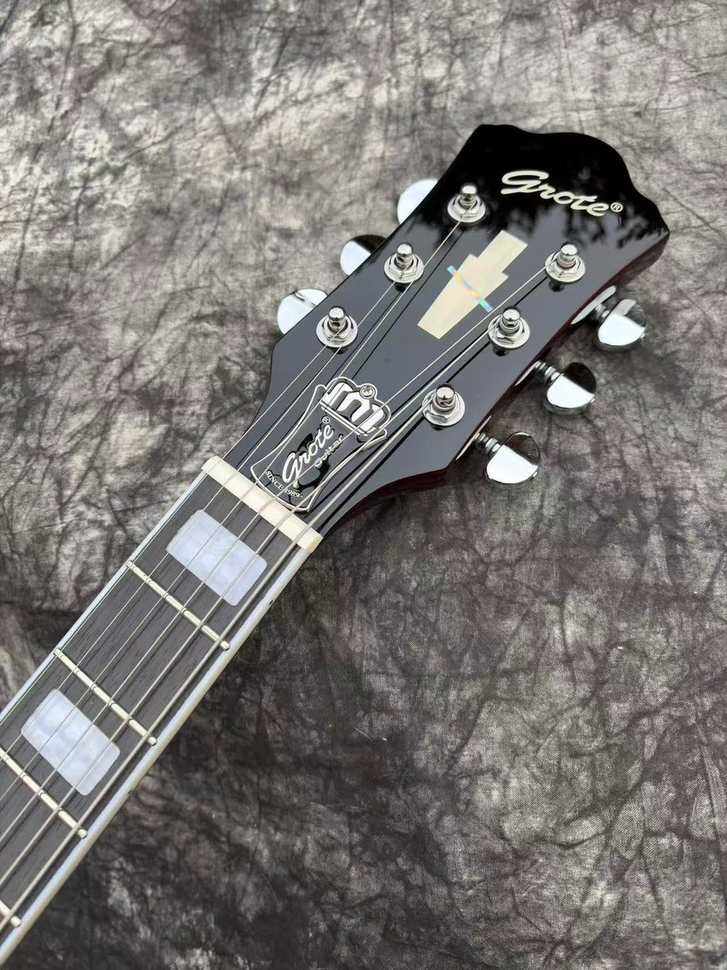 Left-Handed Semi-Hollow Body Electric Guitar O413