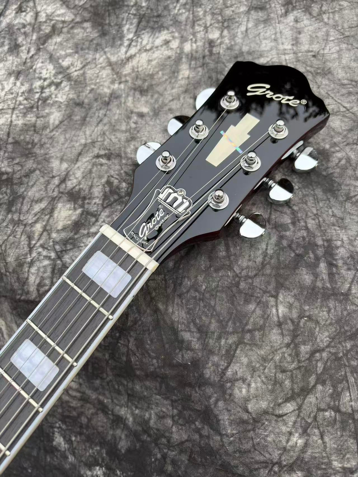 Left-Handed Semi-Hollow Body Electric Guitar O413