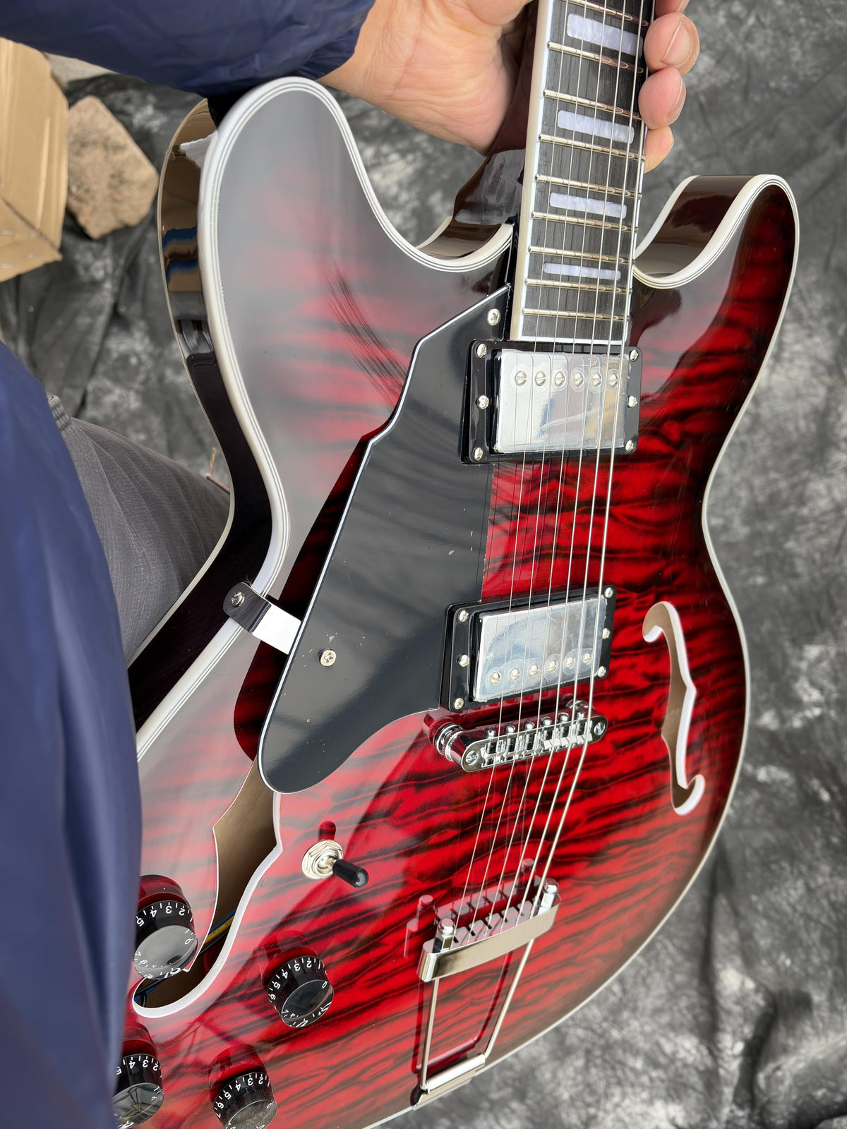 Left-Handed Semi-Hollow Body Electric Guitar O413
